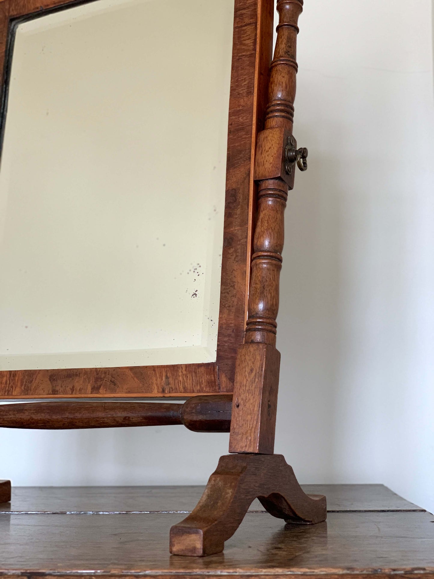 Antique walnut veneer table-top mirror